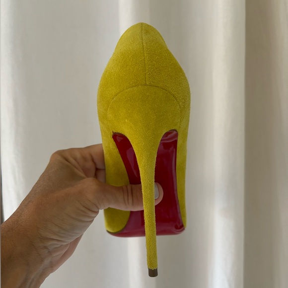 Christian Louboutin So Kate size 37. Suede. - Picture 3 of 6